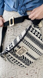 Forame Fashion ecru black shoulder bag
