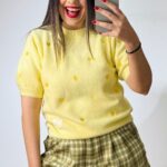 Υellow Sweater Lola